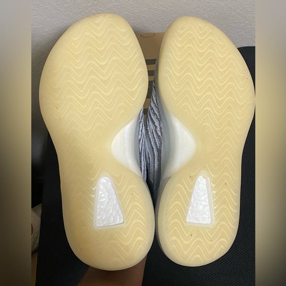 Mens Adidas Yeezy Quantum sz 7 - Picture 6 of 6